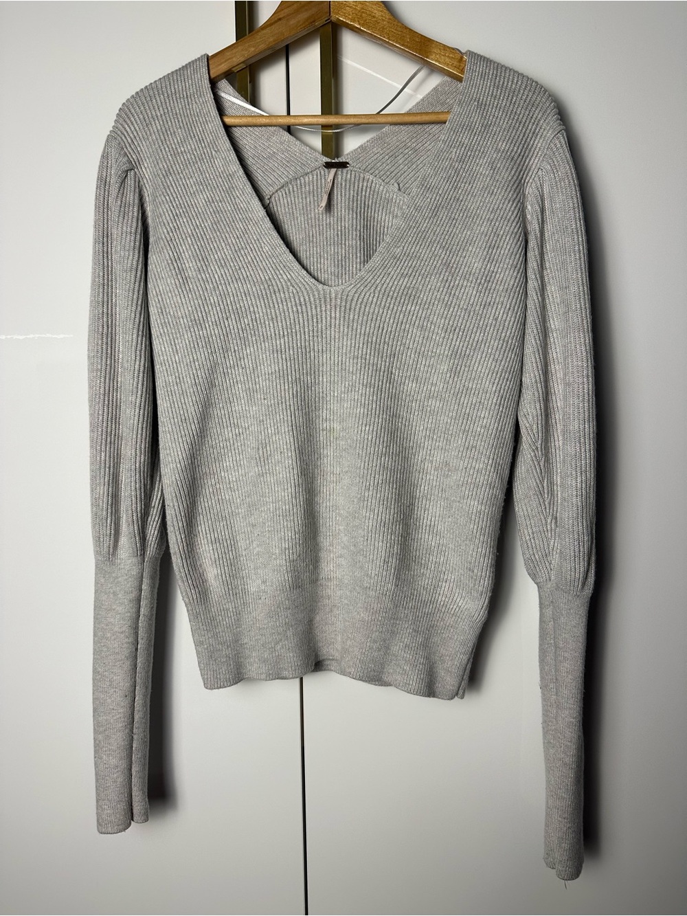 Free People Grey Ribbed V-Neck Sweater small
